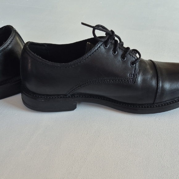 Black Leather Men's Dress Shoes - Picture 10 of 13